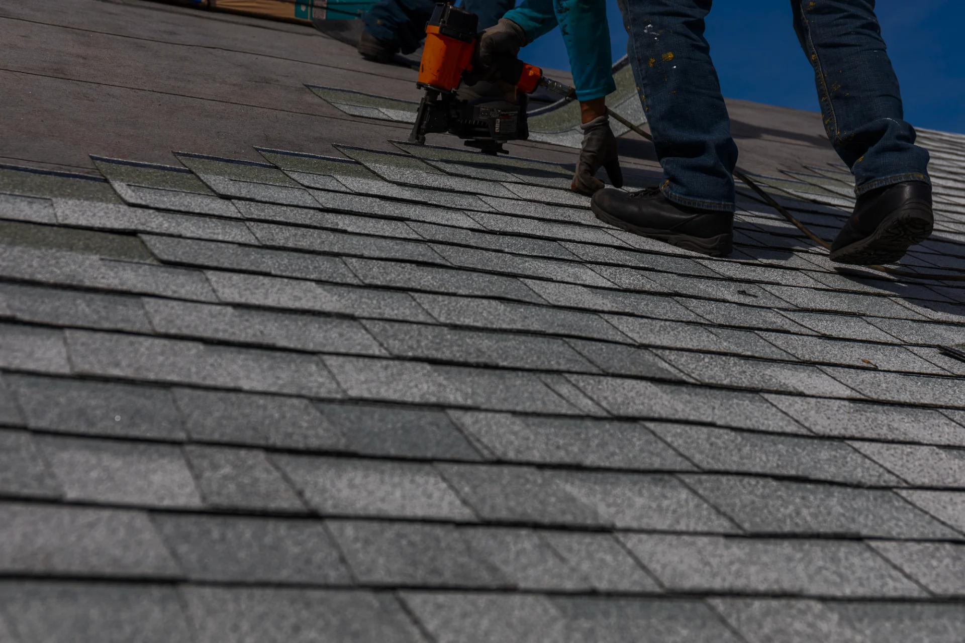 commercial re roofing breadcrumb